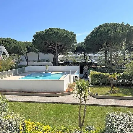 Sol-y-days Sables Or, Vue Sur Piscine *